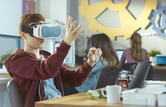 Peran Teknologi Virtual Reality dalam Pembelajaran